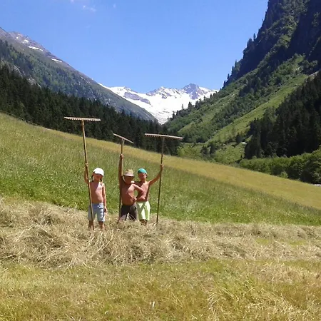 Wandegg Im Bergsteigerdorf Ginzling Lägenhet