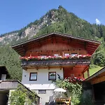 Appartamento Wandegg Im Bergsteigerdorf Ginzling *